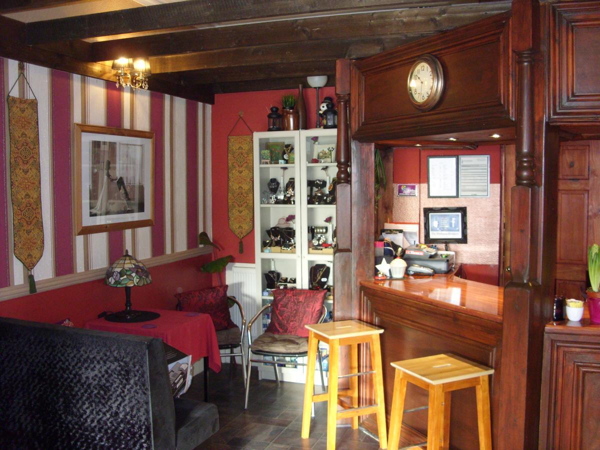 The Manhattan Couette-café